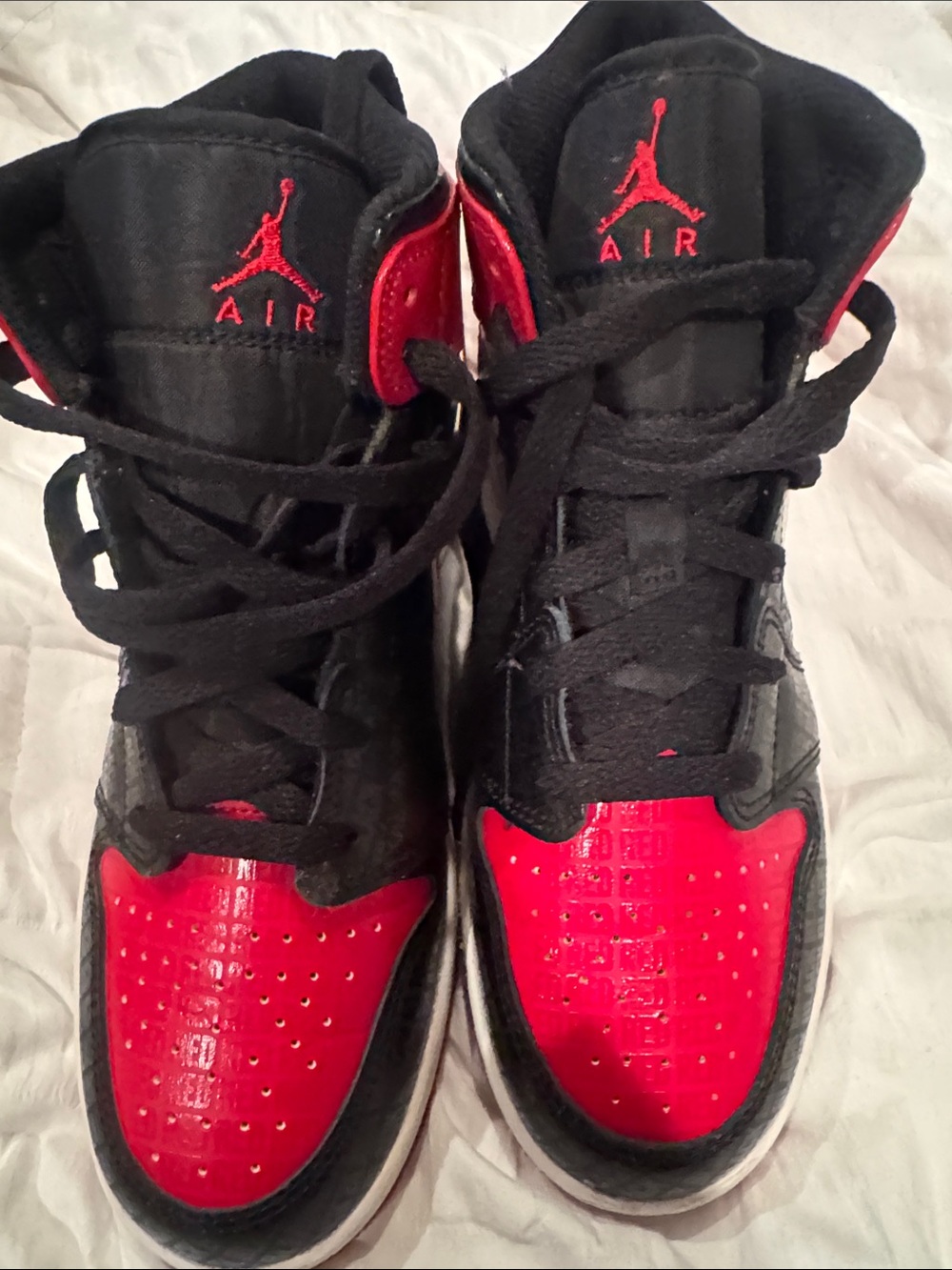 Nike High-Top Sneakers in Black and Red